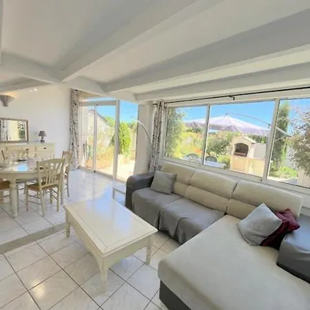 Agreable Maison Avec Terrasse Et Piscine Collective -6pq32 * Le Barcares