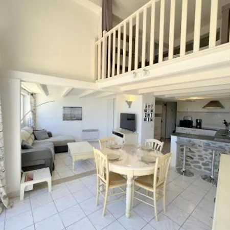 Agreable Maison Avec Terrasse Et Piscine Collective -6pq32 * Le Barcarès